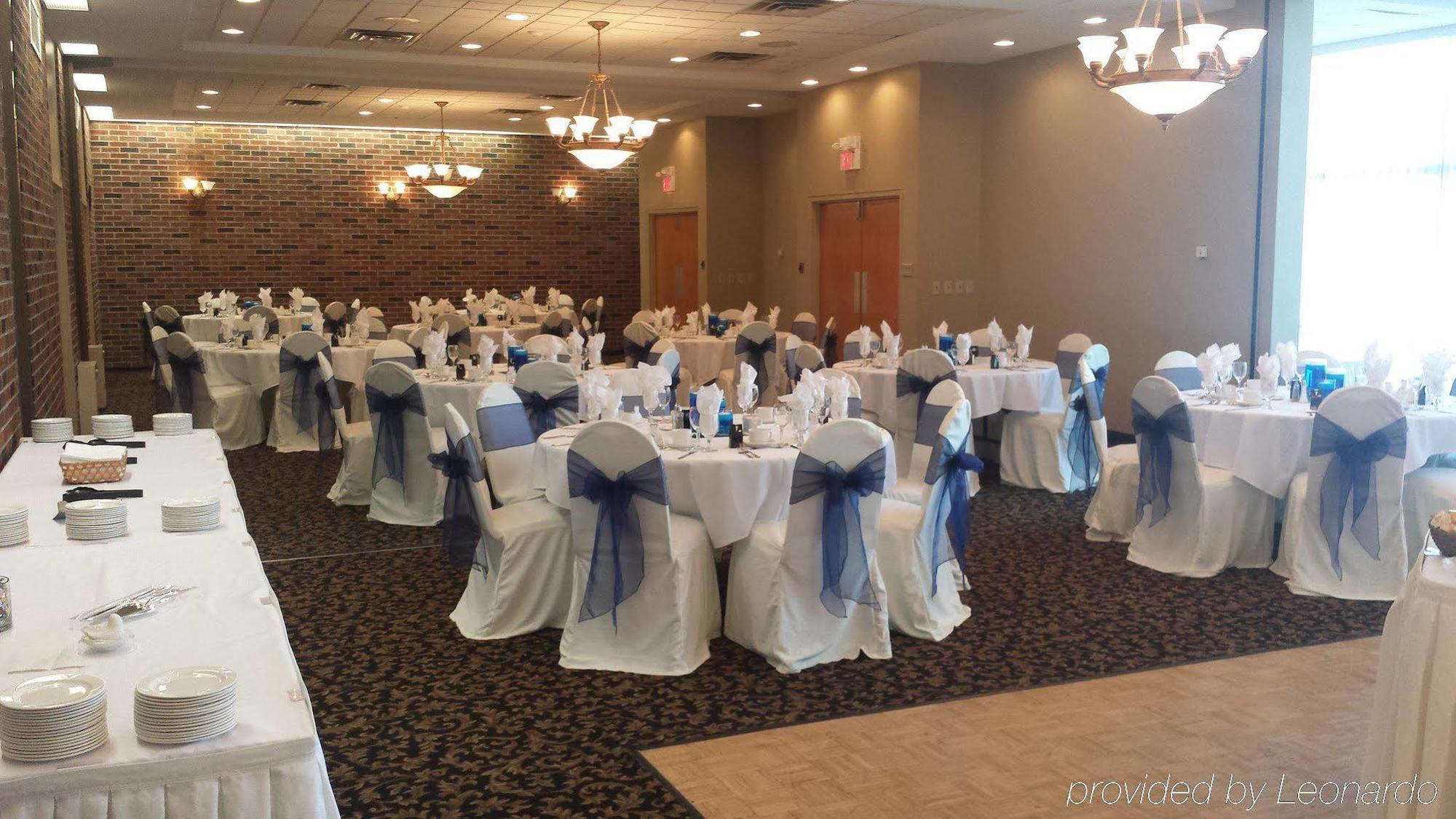 Quality Inn & Conference Centre Orillia Exterior photo