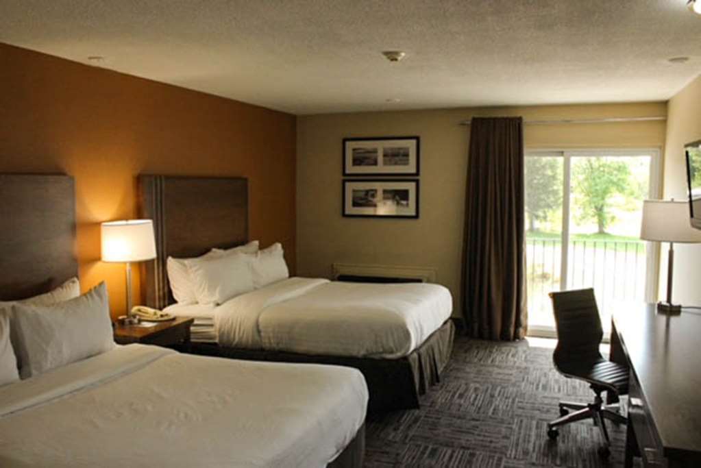 Quality Inn & Conference Centre Orillia Room photo